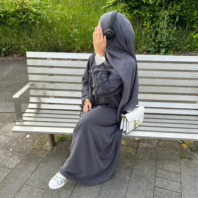 Elegant Saudi Inspired Abaya